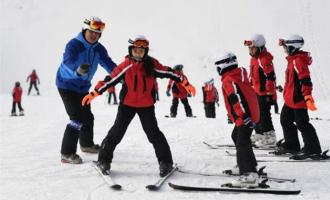 全省182所中小学成为冰雪特色学校