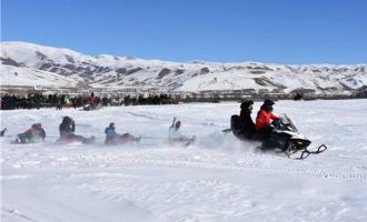  吉林打造世界冰雪旅游目的地：白金产业迎全新发展机遇 