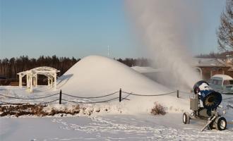 精心打造“冰雪欢乐季” 让“冷”资源变成“热”产业